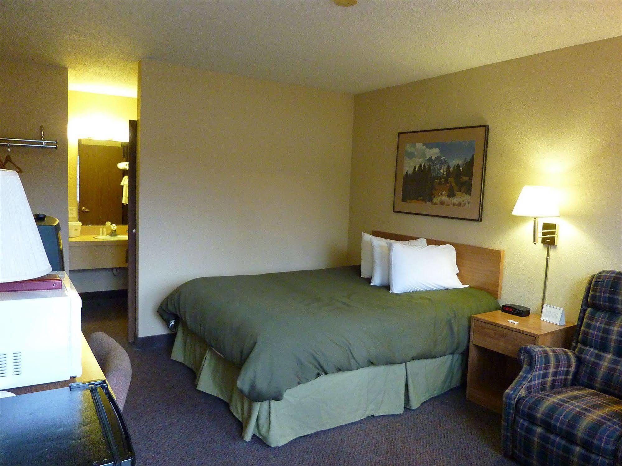Best Western - Capitol 2*